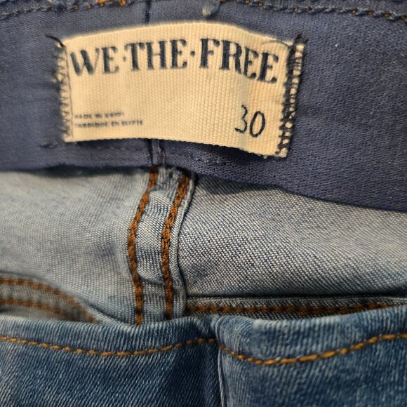 Free People Penny Pull-On Flare Jeans Size 30 Blue Stretch Boho Bell Bottom - Picture 8 of 9